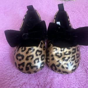 Leopard print infant shoes
